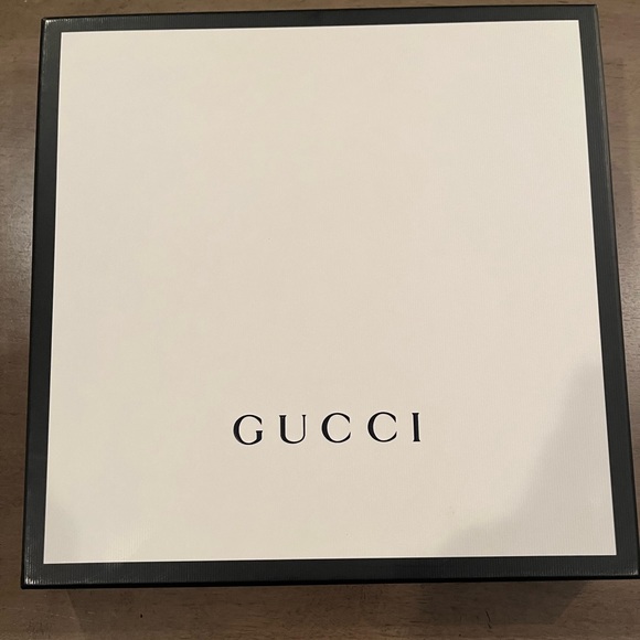 Gucci LEATHER BELT WITH DOUBLE G BUCKLE - Picture 8 of 8
